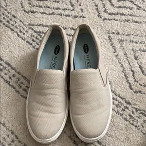 Dr. Schools Be Free slip on sneakers